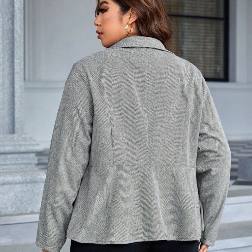 EMERY ROSE Plus Button Front Peplum Jacket - Picture 2 of 3